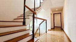 Lornie Road (D11), Terrace #582114181